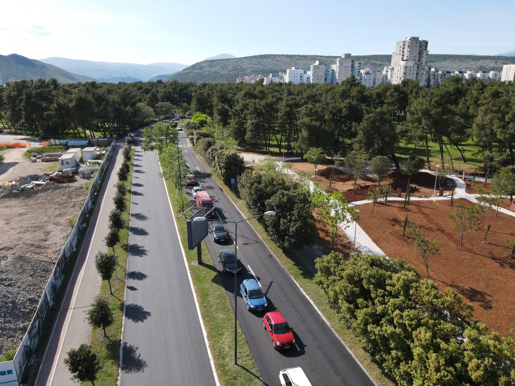 Bulevar Mihaila Lalića dobija potpuno novi izgled; Uskoro i rekonstrukcija puta do Mareze
