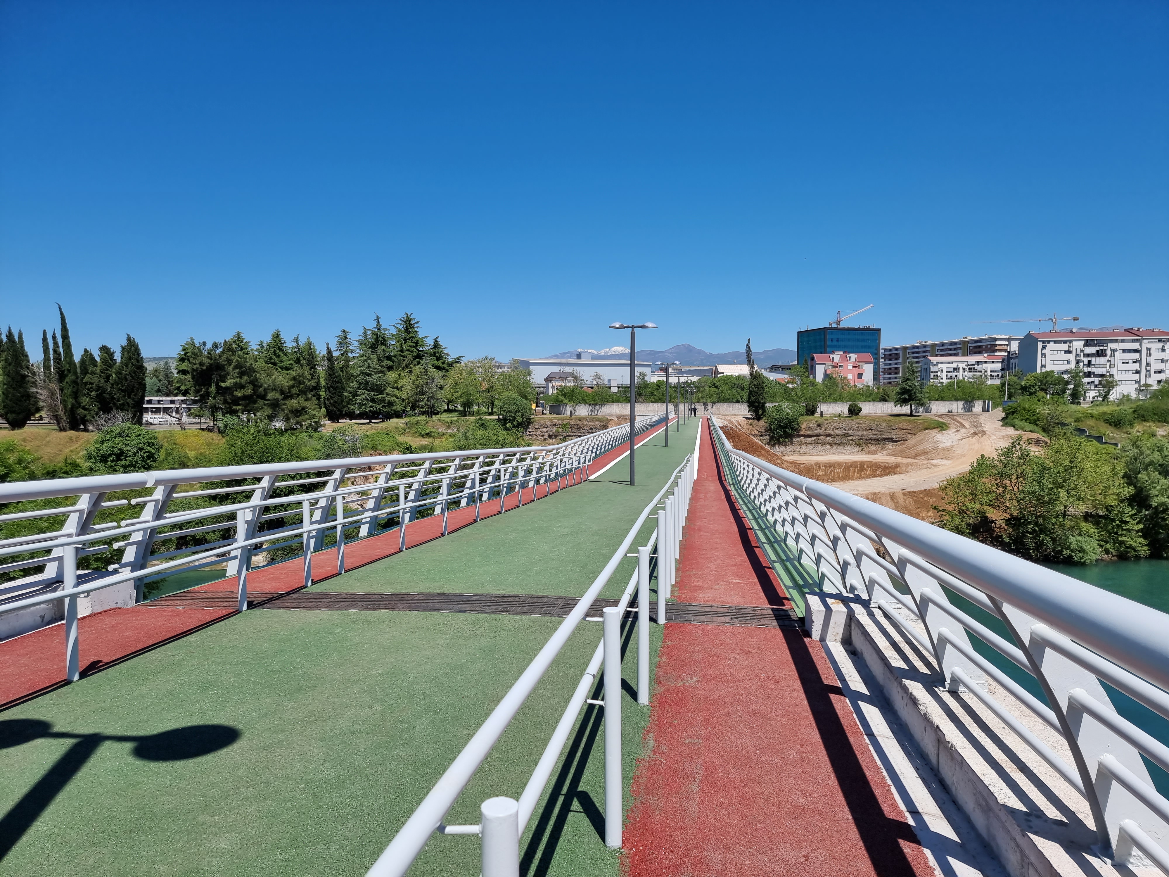 Podgorica dobila novi pješački most na Morači