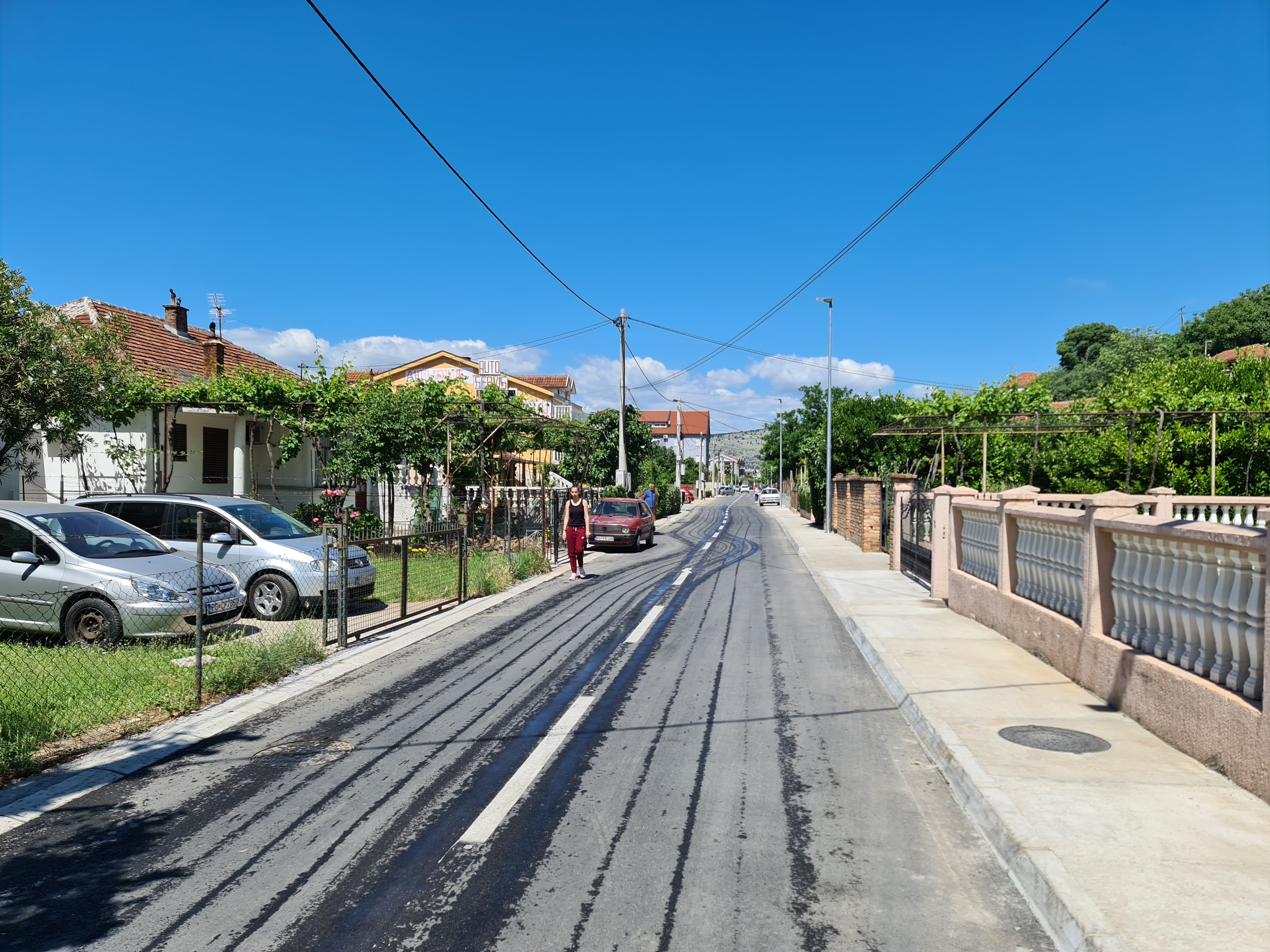 Još jedna saobraćajnica u Podgorici dobila potpuno novi izgled; Završena rekonstrukcija Ulice 18. jula u Momišićima