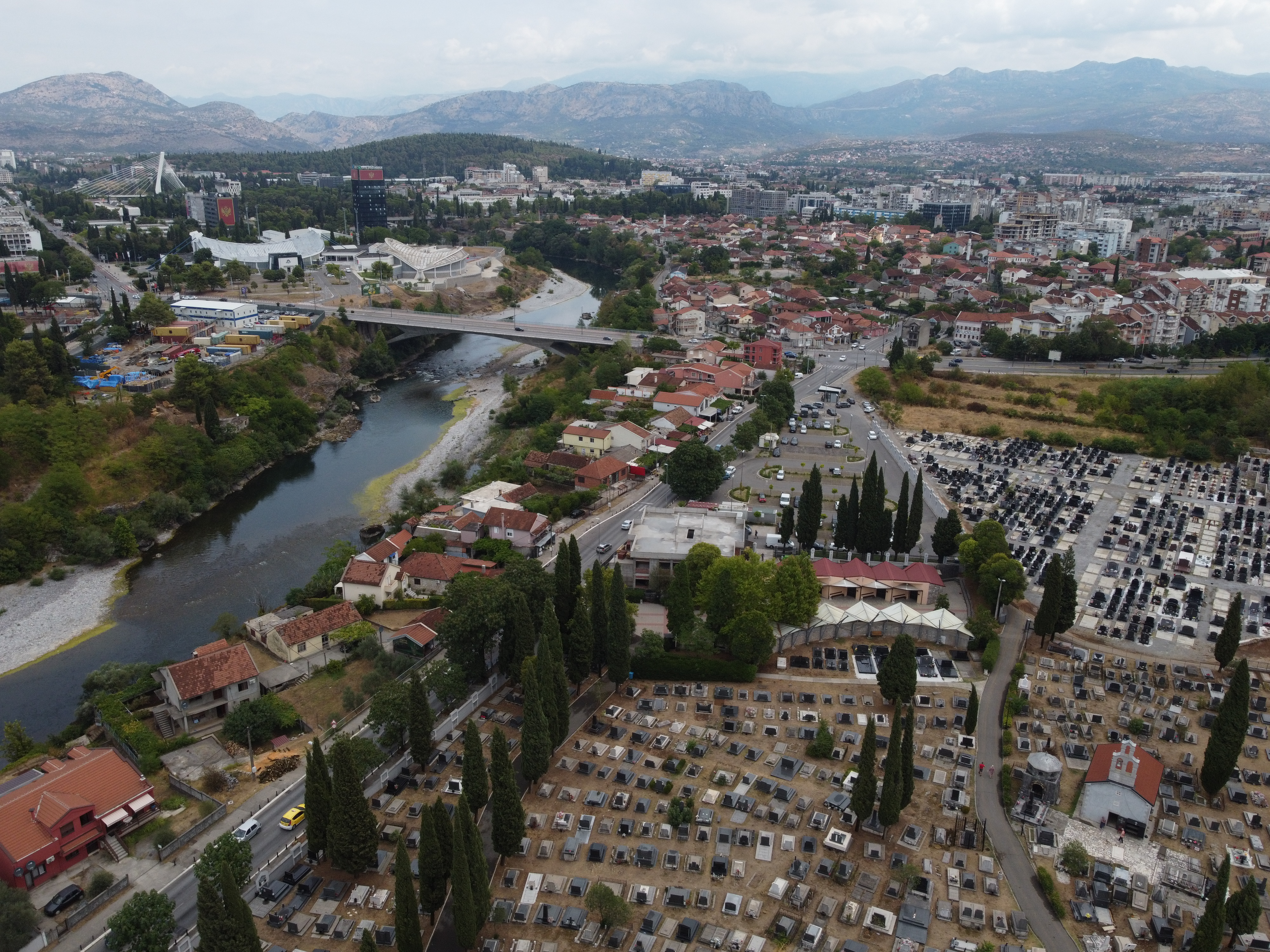 Pogrebne usluge realizuju važne infrastrukturne projekte u Podgorici; Miljanić: Novo gradsko groblje biće tri puta veće od Čepuraka