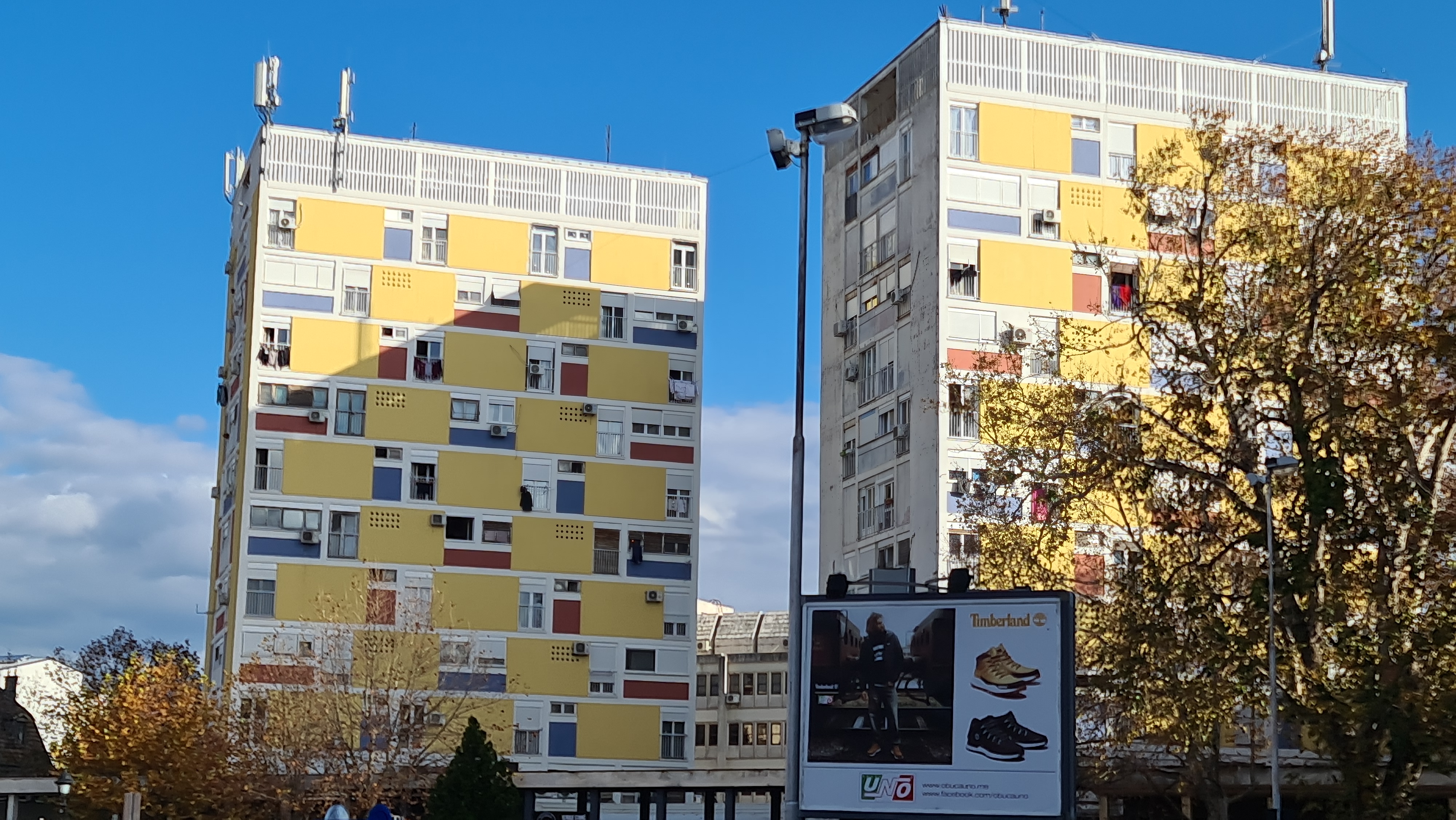 Nastavljeni radovi na uređenju fasade na zgradi "Kanarinka" u centru grada