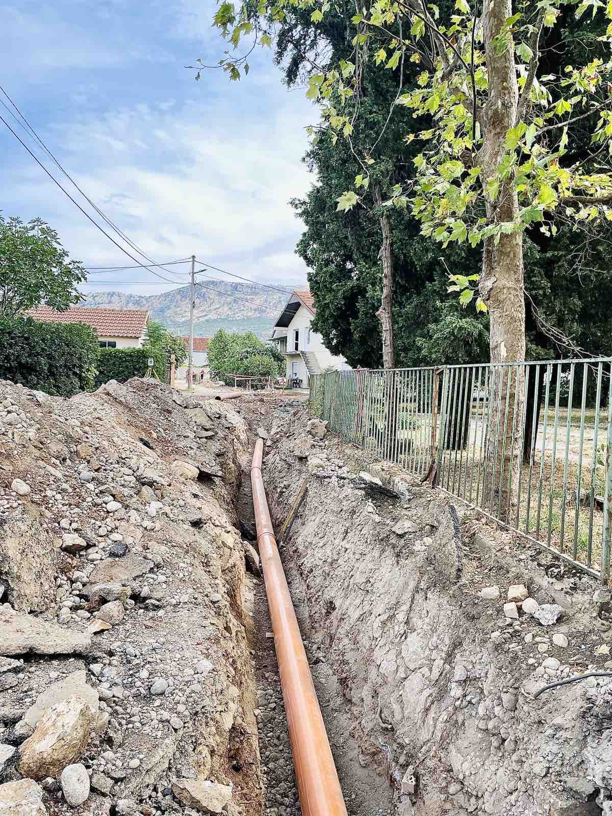 U toku radovi na izgradnji atmosferske kanalizacije u Ulici Valtazara Bogišića