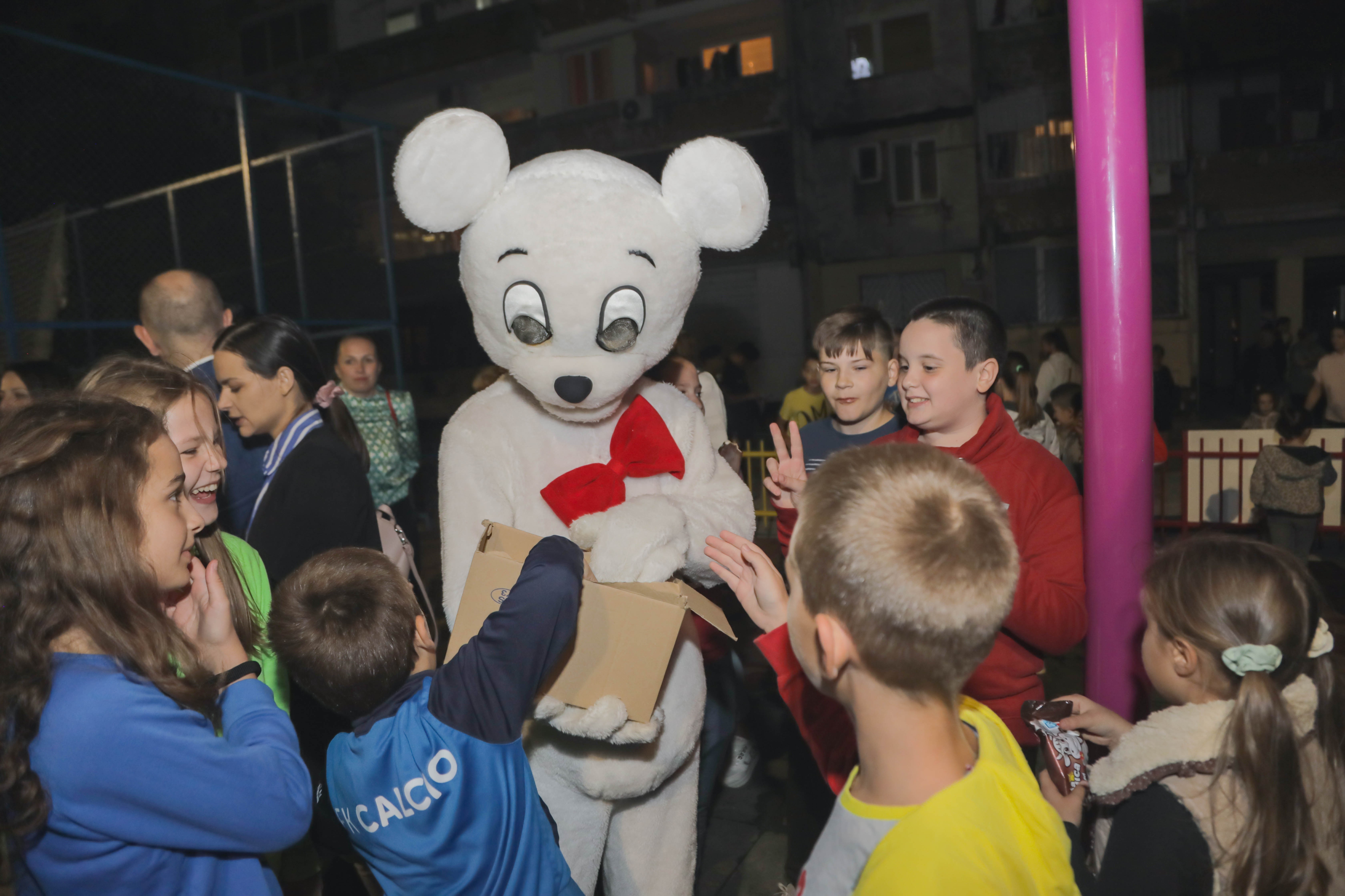 Kultni kvart u Ulici Mitra Bakića dobio nove sportske terene i parking; Otvoreno 30. dječije igralište u Podgorici