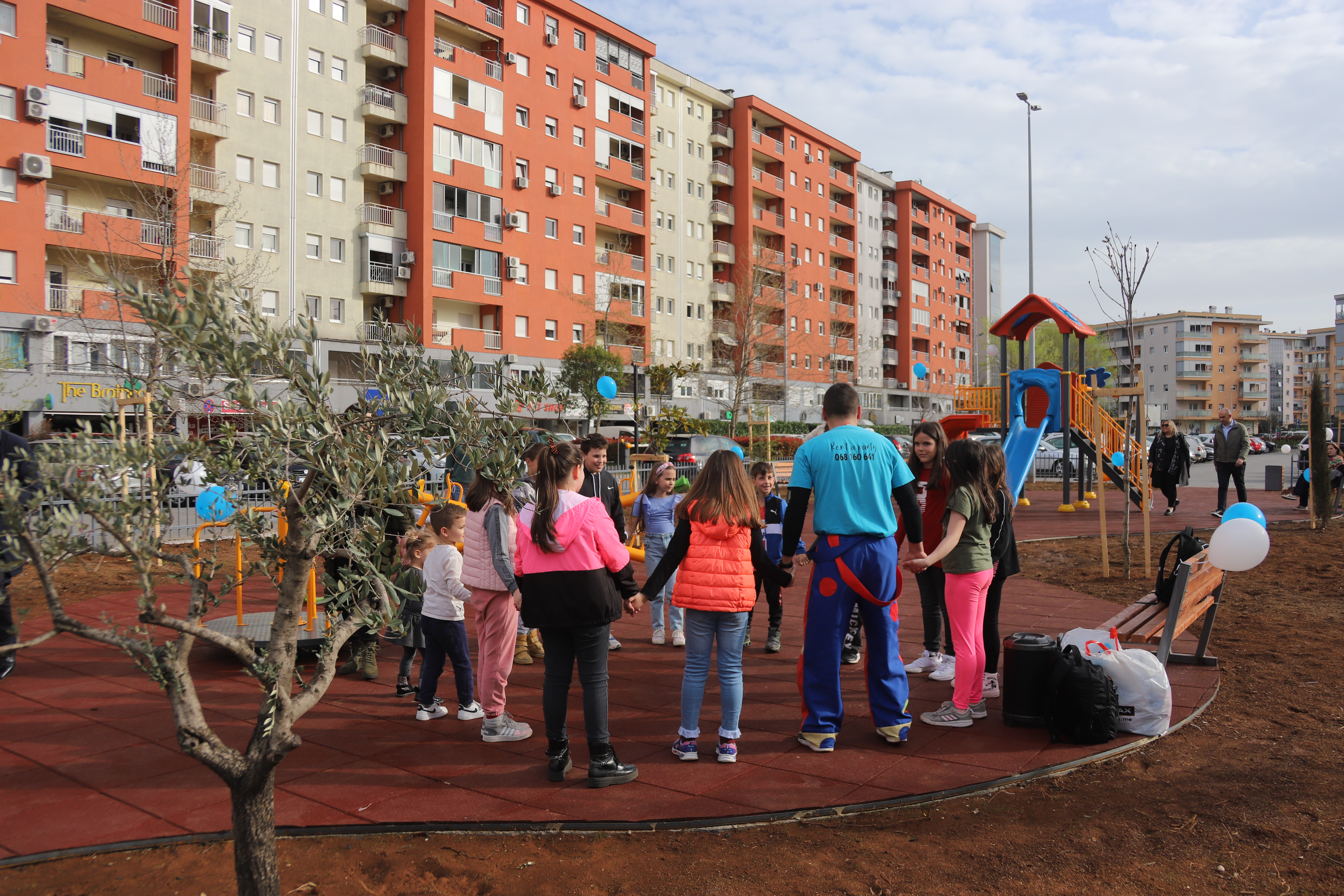 Uređena zelena površina i dječje igralište i u City kvartu