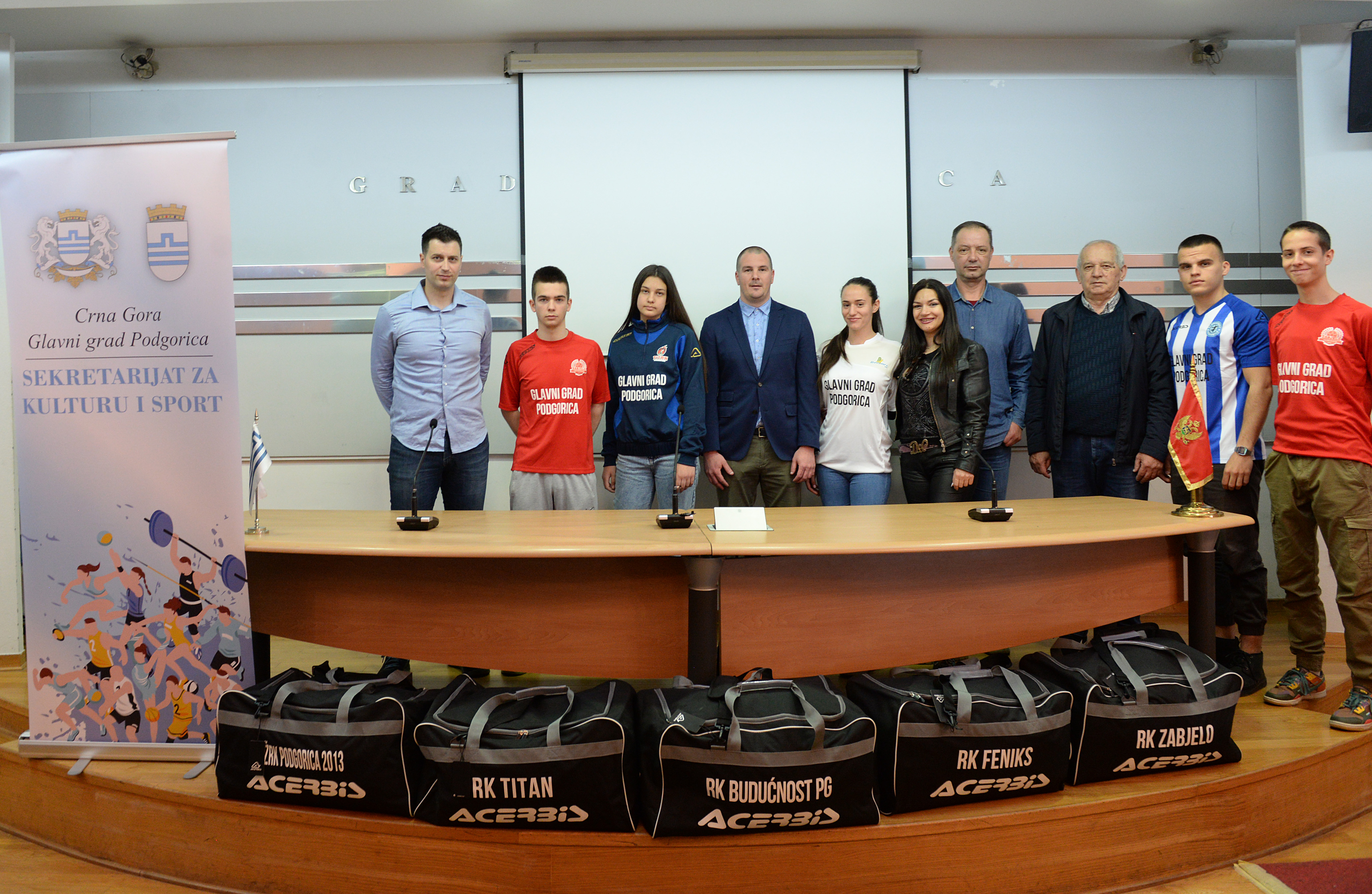 Sekretarijat za kulturu i sport donirao sportsku opremu rukometnim klubovima iz Podgorice