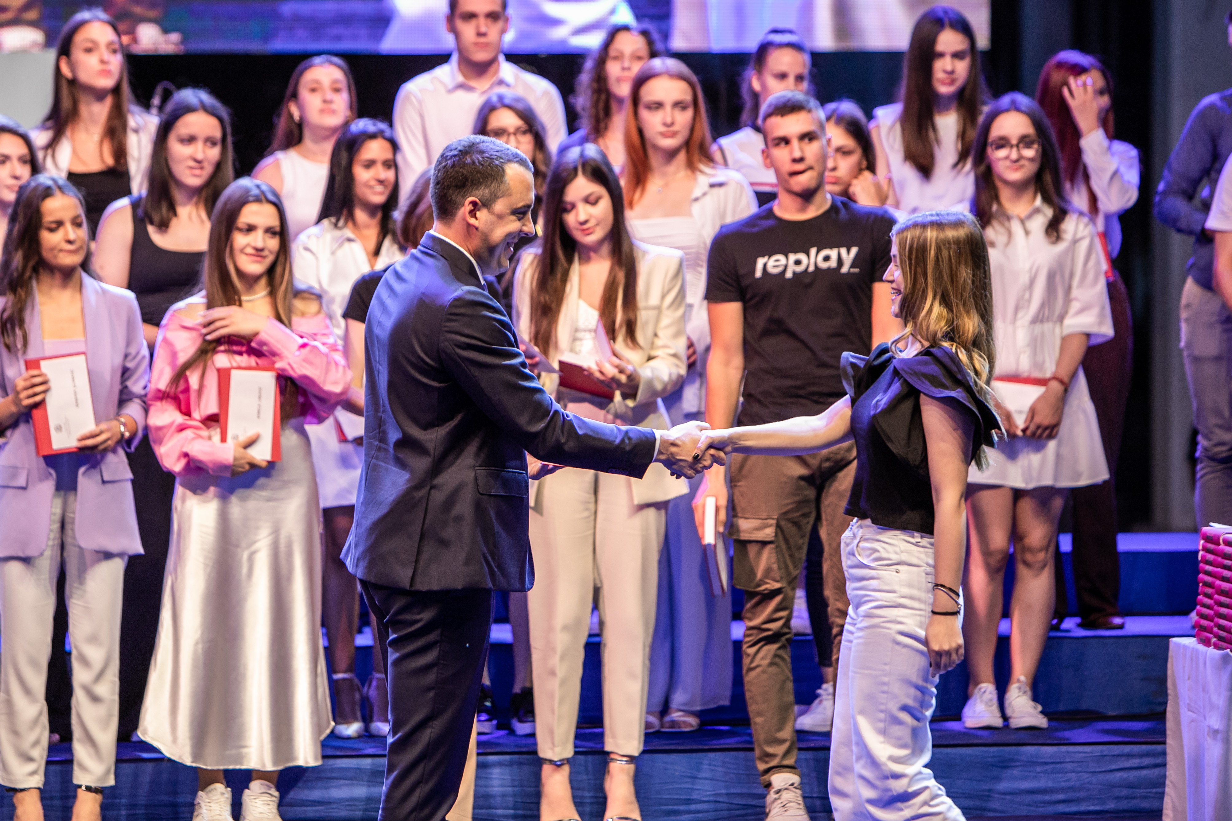 Uručene nagrade najboljim srednjoškolcima; Vuković: Vaš grad je danas ponosan na vas i sjutra računa na vas