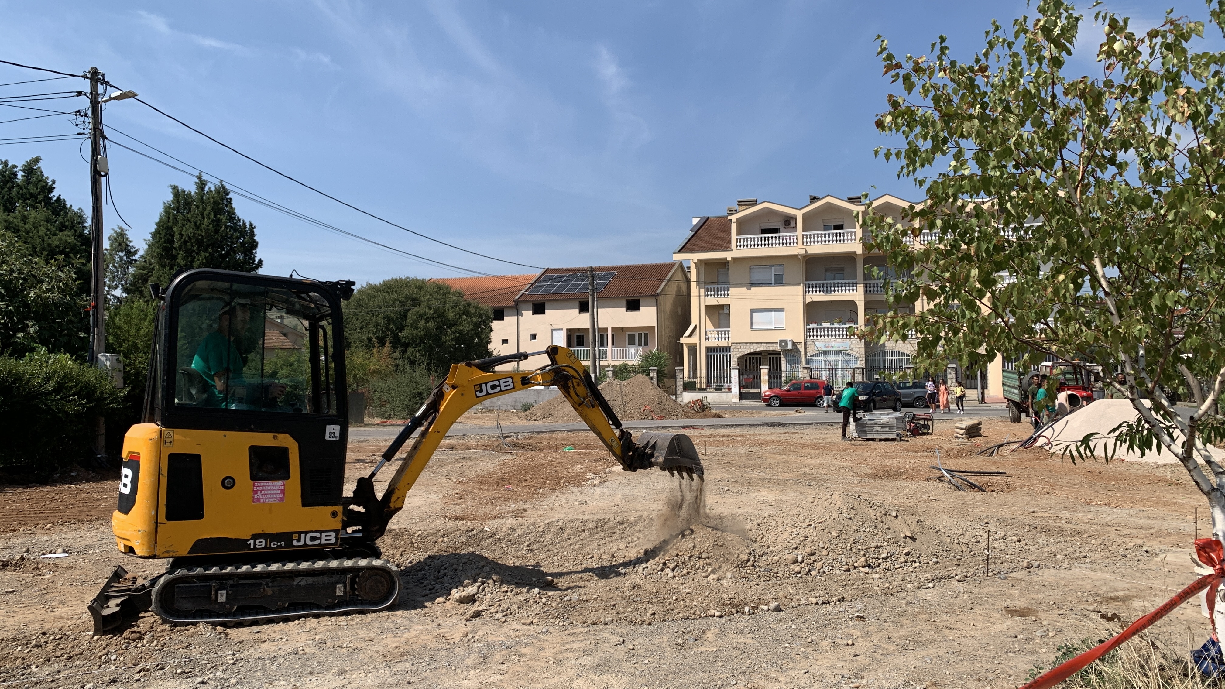 U toku radovi na izgradnji sportsko rekreativne zone u Ulici Miladina Popovića