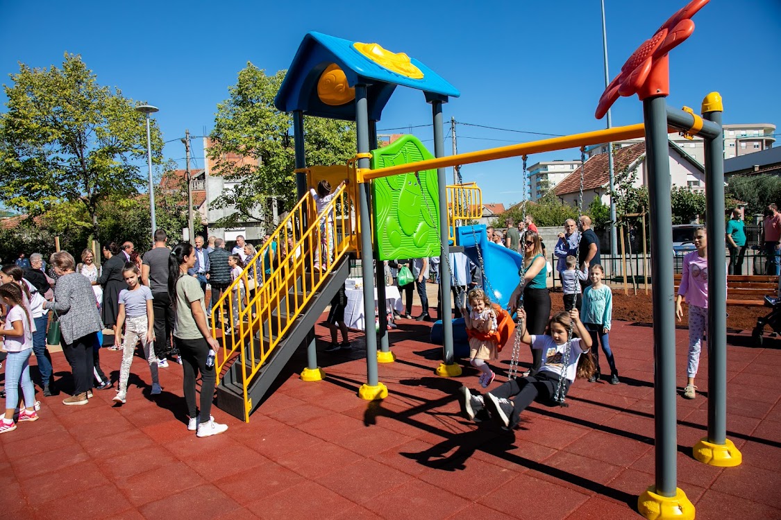 I stanovnici Ulice Miladina Popovića dobili mjesto za igru, druženje i rekreaciju