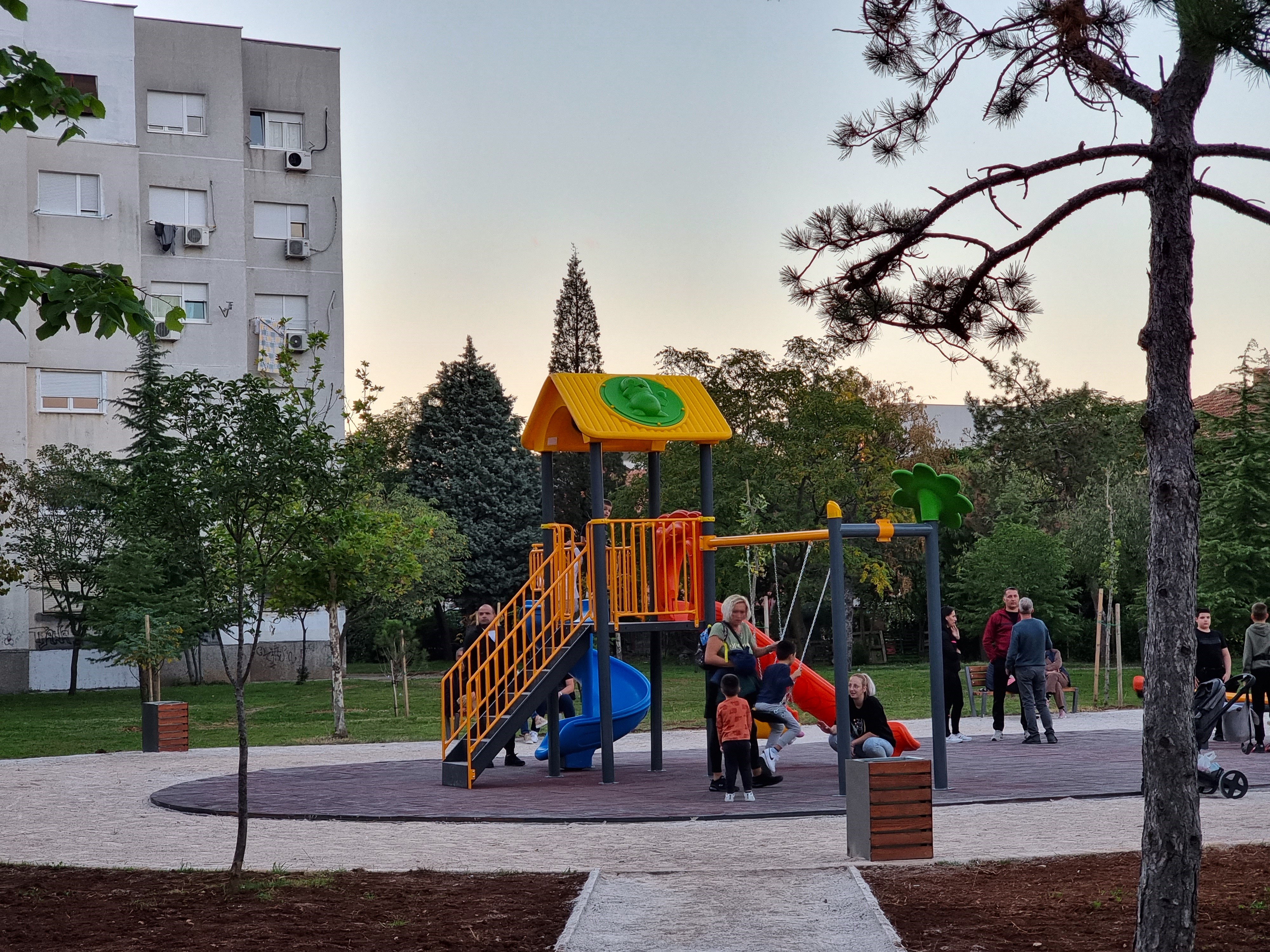Novi prostor za najmlađe u Ulici Radosava Burića; Za četiri godine Podgorica dobila 57 dječijih igrališta