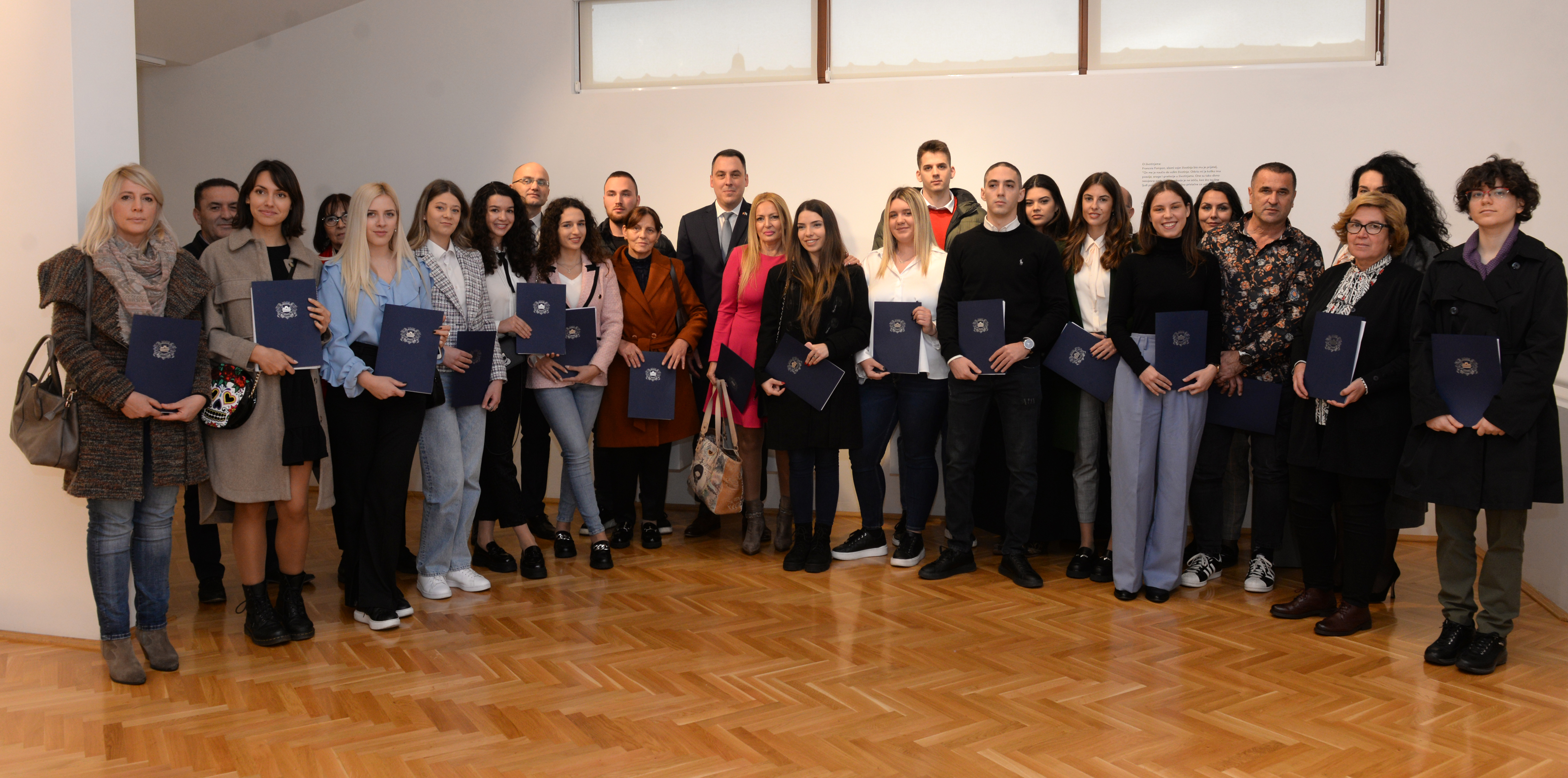 Od Glavnog grada i ove godine stipendije najboljim studentima; Vuković: Ulaganje u znanje je najbolja investicija u svakom društvu i vremenu