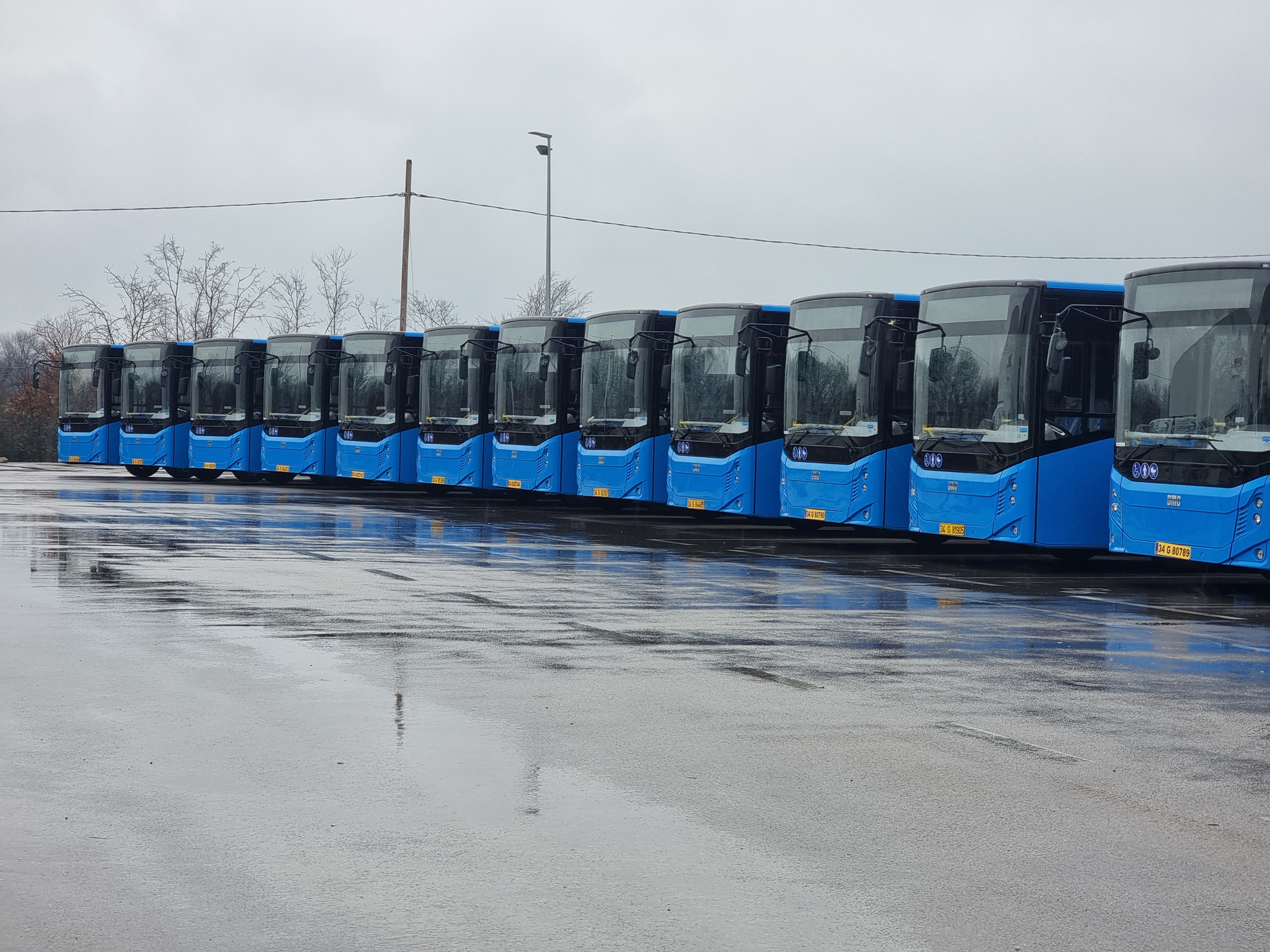 Glavni grad nastavlja da unapređuje javni prevoz; U Podgoricu stigao novi kontingent autobusa