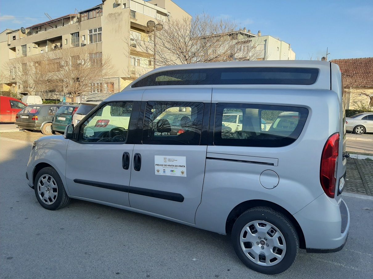 Nastavlja se pružanje usluge pristupačnog prevoza za OSI u Podgorici