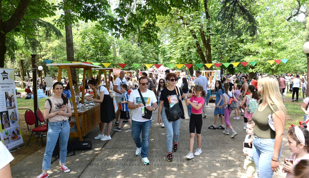 U Podgorici otvoreno peto izdanje festivala roditeljstva "Porodica Fest"
