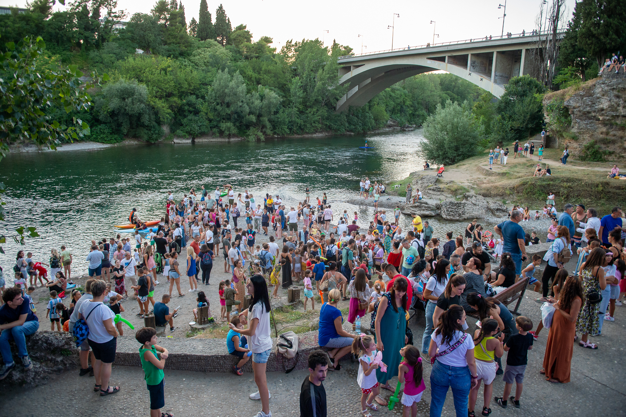 Manifestacija "Ajmo na Moraču" okupila brojne sugrađane i turiste