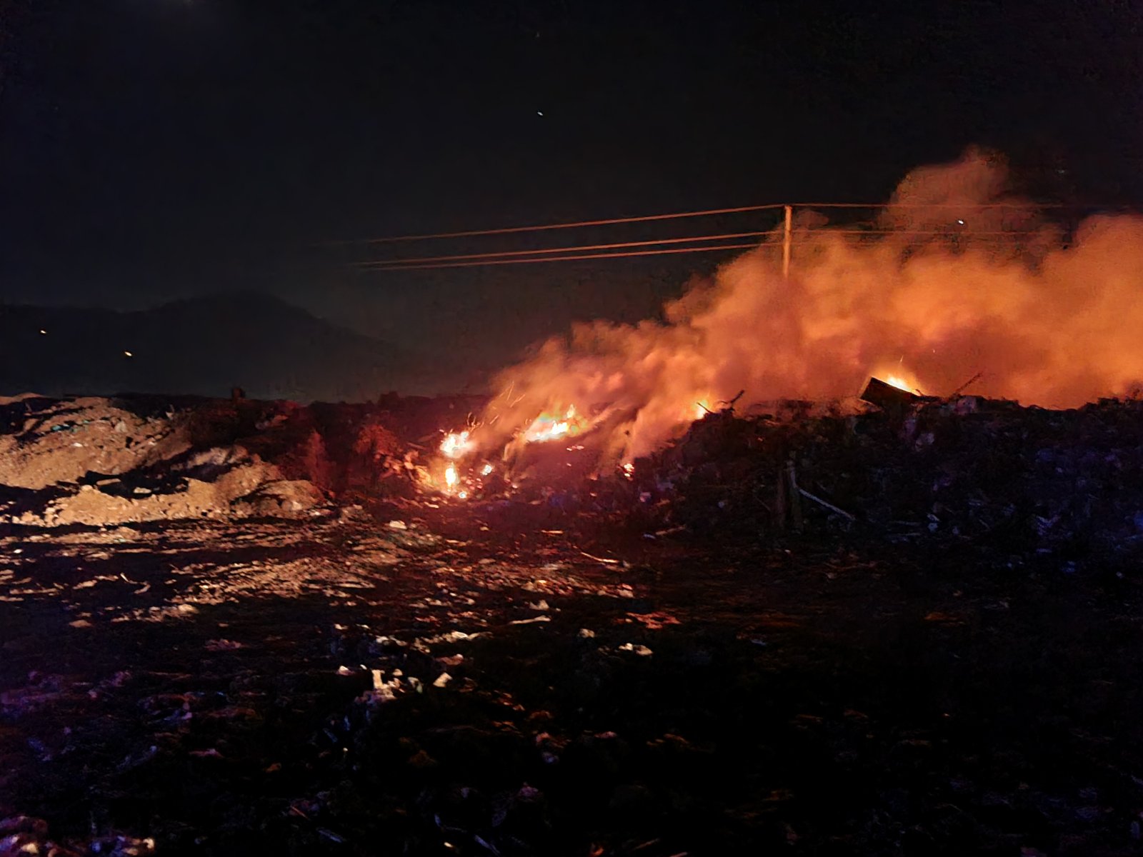 Na deponiji “Livade” sinoć podmetnut novi požar, privedene tri osobe