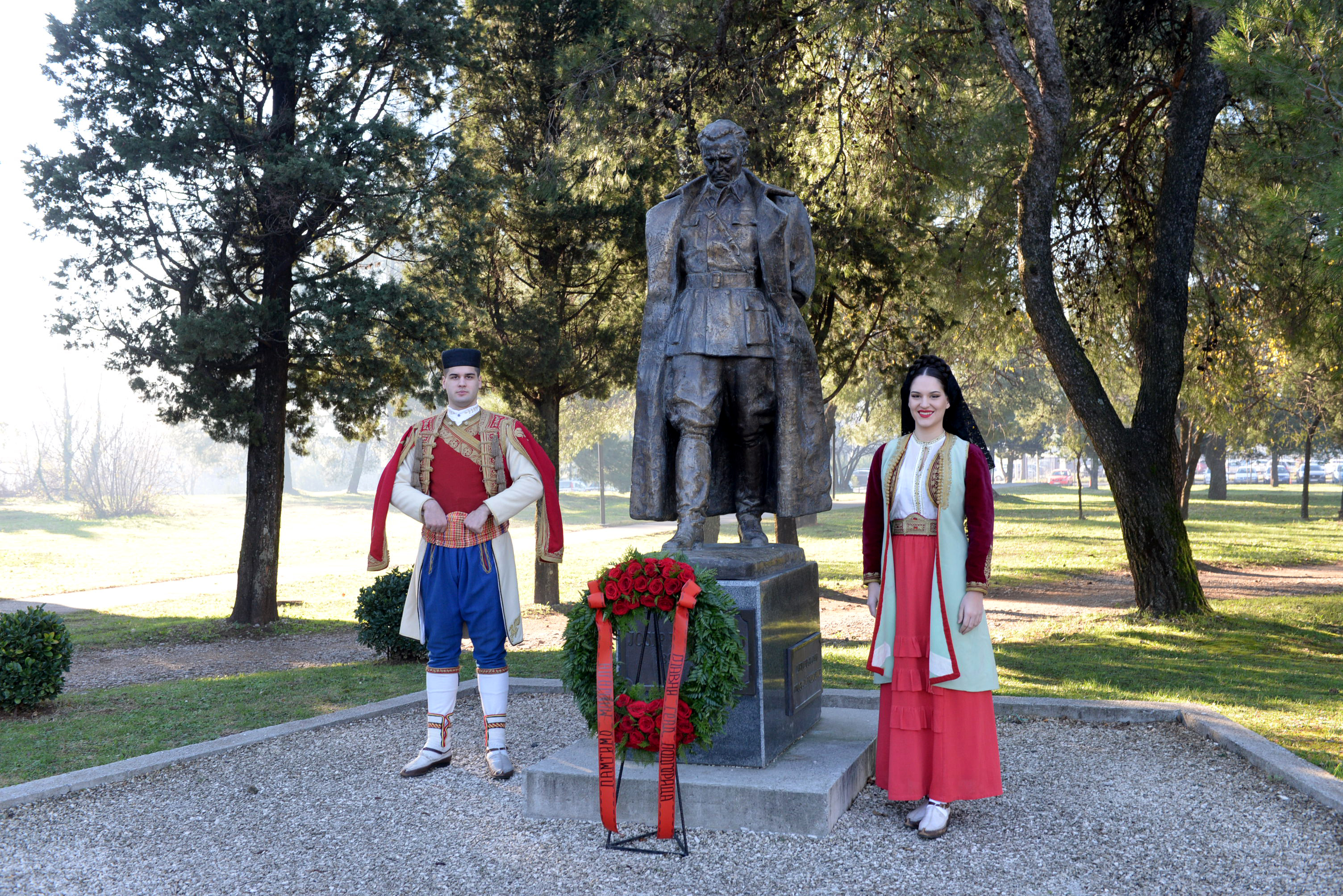 Delegacija Glavnog grada položila vijenac na Spomenik Partizanu Borcu na Gorici