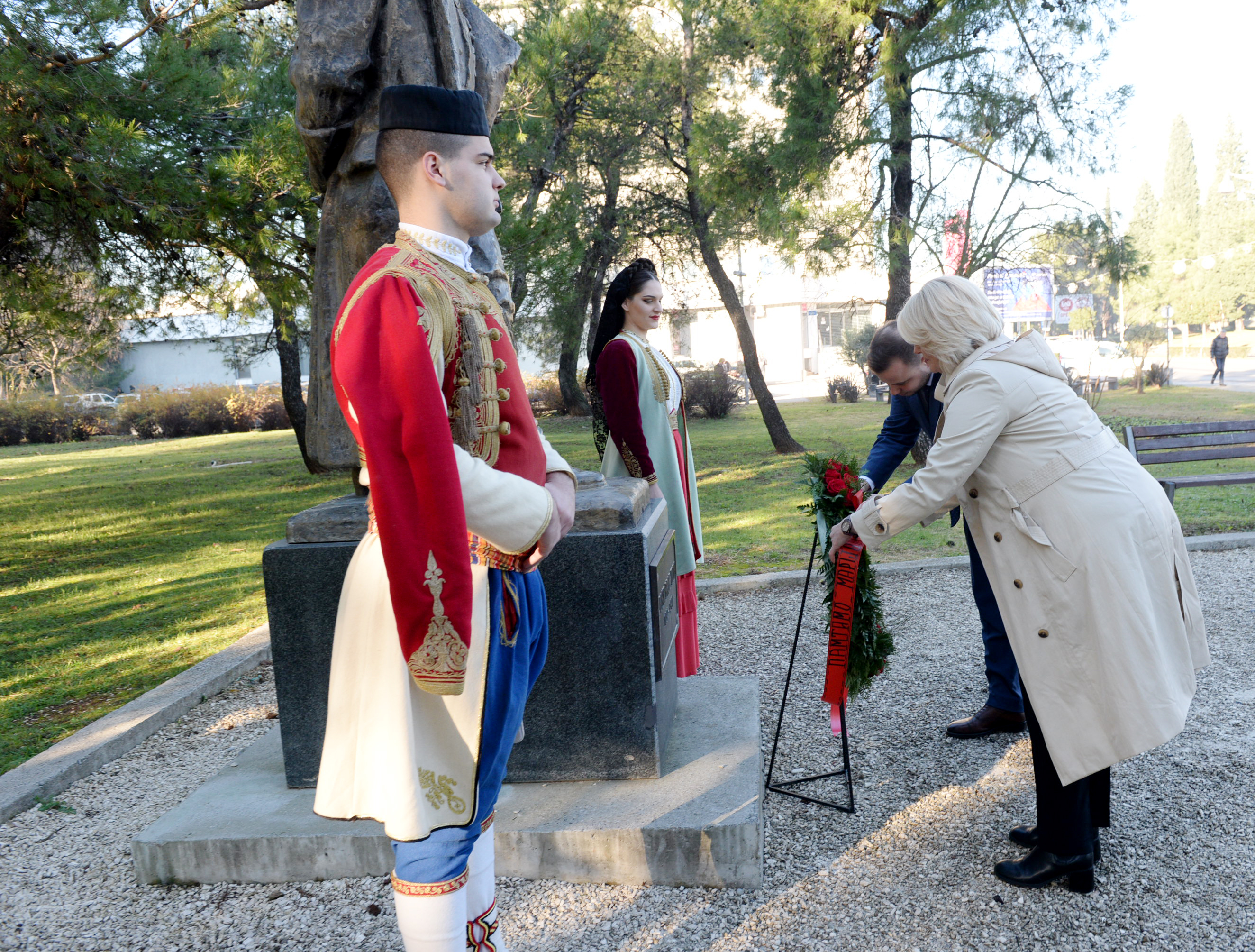Delegacija Glavnog grada položila vijenac na Spomenik Partizanu Borcu na Gorici