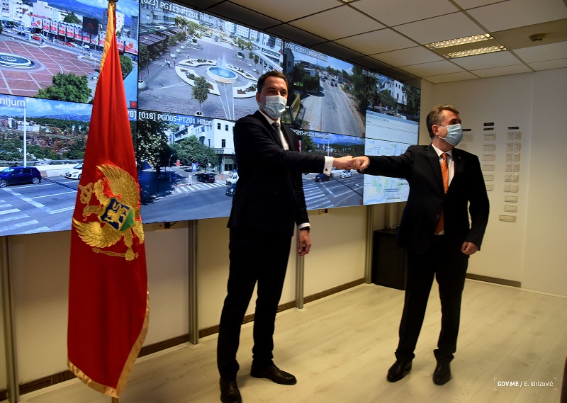 Vuković i Nuhodžić otvorili Operativni centar za video nadzor: 270 kamera pokrivaće teritoriju Podgorice