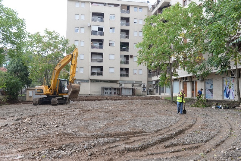 Počeli radovi na uređenju parkinga u Dalmatinskoj ulici