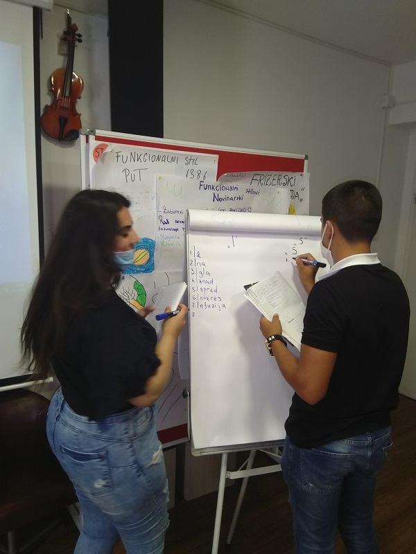 Implementacija projekta „REopen Doors“: Mladi Romi se spremaju za rad u administraciji
