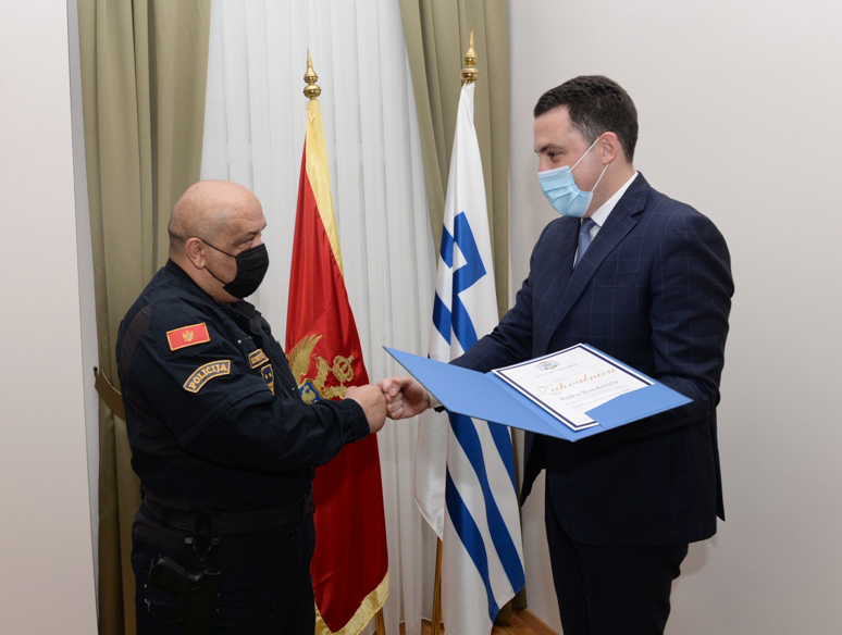Vuković nagradio najbolje policajce: Ovogodišnje iskustvo pokazuje da Podgorica i Crna Gora i u najtežim vremenima bilježe pozitivne rezultate