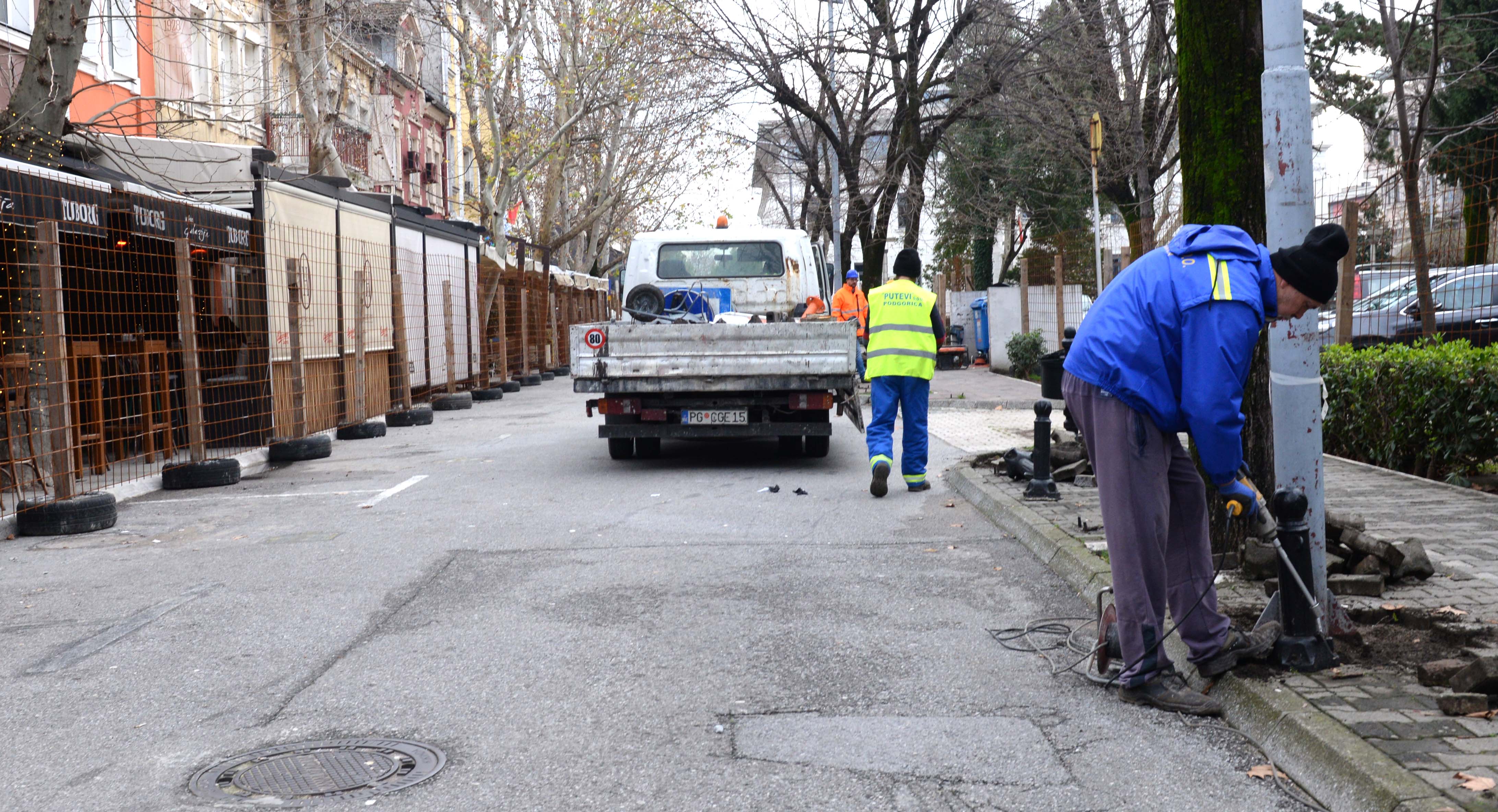Počela rekonstrukcija Bokeške ulice: Jedna od najpoznatijih i najposjećenijih ulica u Podgorici uskoro će dobiti potpuno novi izgled