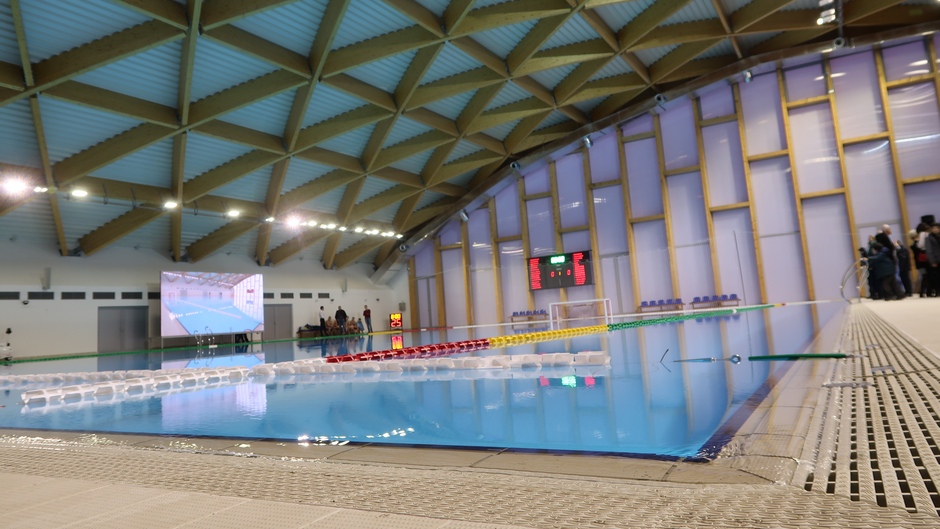 Natkriveni bazen u sklopu Sportskog centra ’’Morača" od danas ponovo otvoren za sve posjetioce