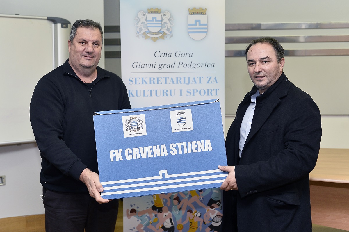 Sekretarijat za kulturu i sport Glavnog grada donirao opremu fudbalskim klubovima