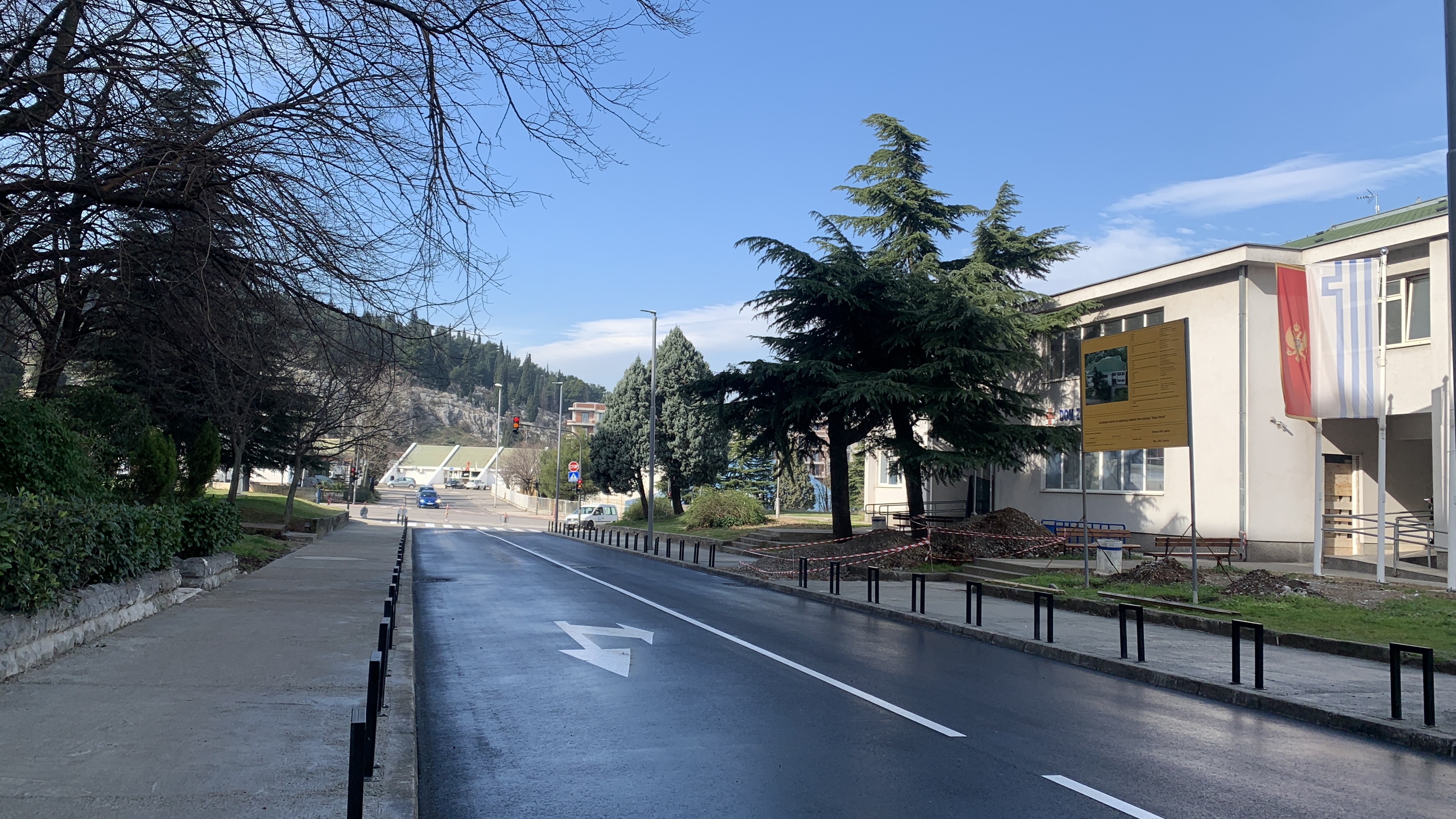 Završena rekonstrukcija dijela Ulice Bracana Bracanovića; Glavni grad i u ovoj godini nastavlja da unapređuje saobraćajnu infrastrukturu