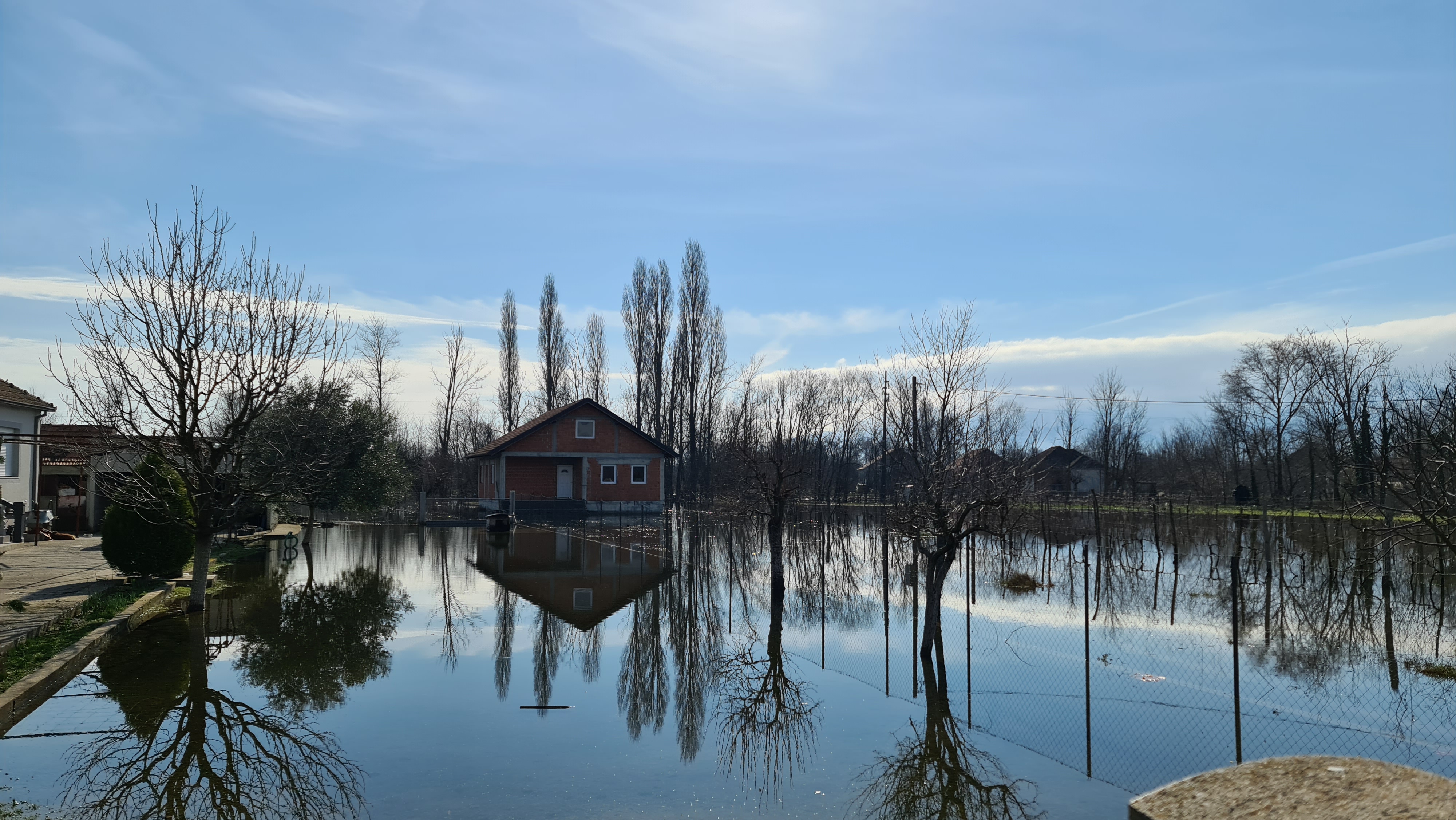Vuković i Stajović obišli poplavljena područja u opštini Golubovci