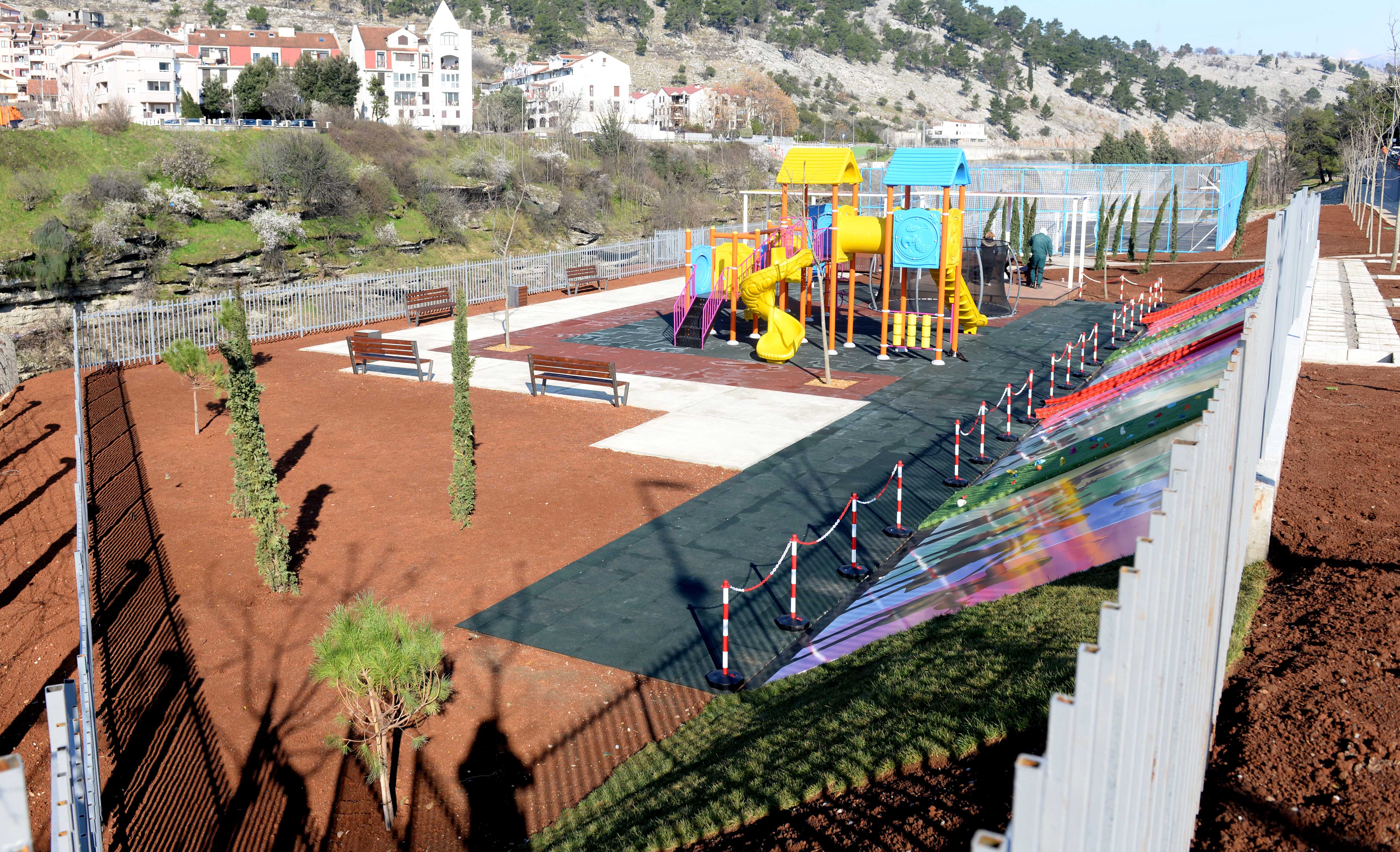 Podgorica dobila još jedan park; U naselju Zagorič završena izgradnja savremenog parka