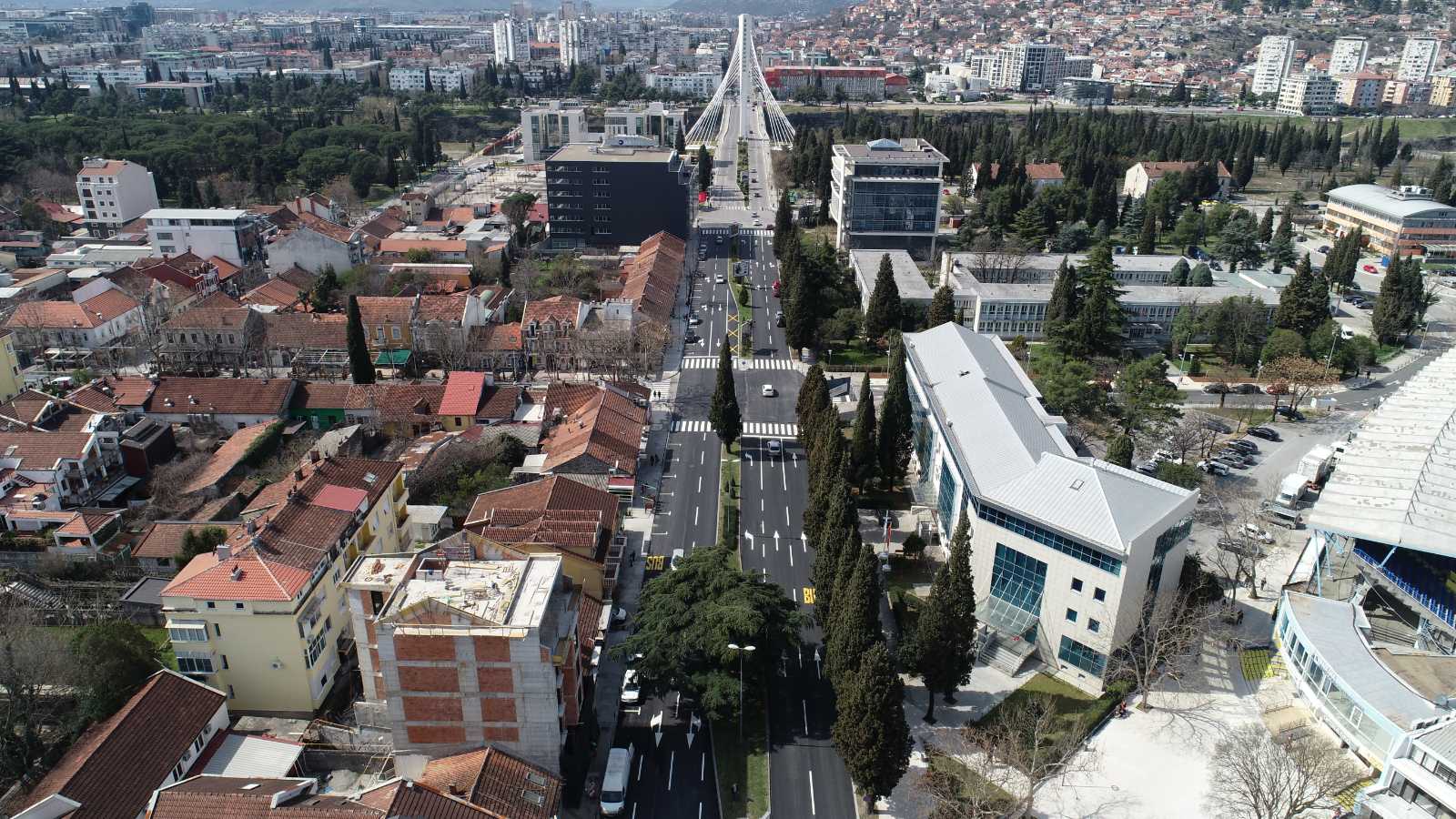 Završena rekonstrukcija Bulevara Ivana Crnojevića; Potpuno novi izgled jedne od najvažnijih saobraćajnica u centru Podgorice