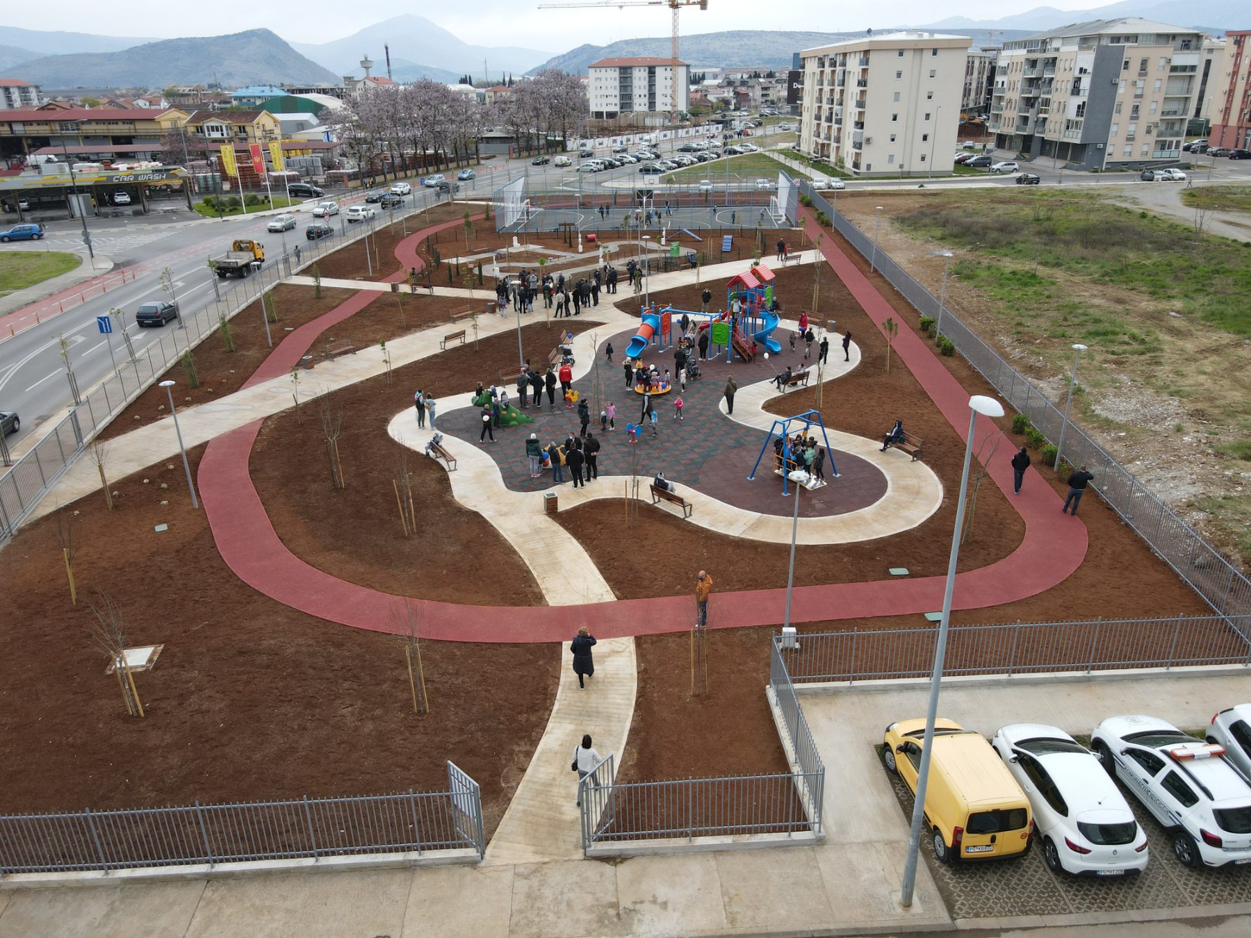 Podgorica dobila još jedan park; Na Zabjelu savremeno opremljen multifunkcionalni prostor na 5.000 m2